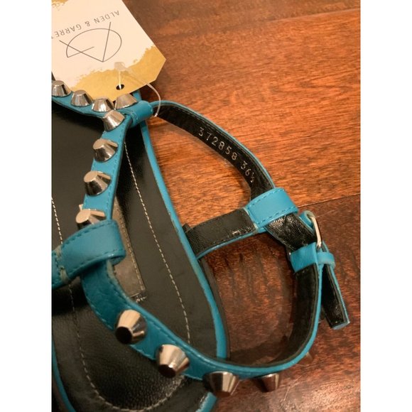 Balenciaga Teal Blue Leather Studded Thong Sandals, Size 6.5 (US) 36.5 (EU) - Picture 8 of 10